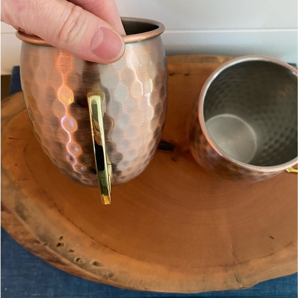Set of 2 hammered copper and gold Moscow Mules cozy winter entertaining festive - Picture 3 of 6